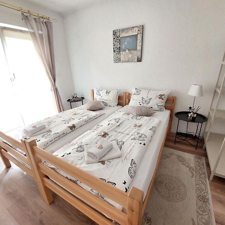 Mb Deluxe Apartment Visoko Esterno foto