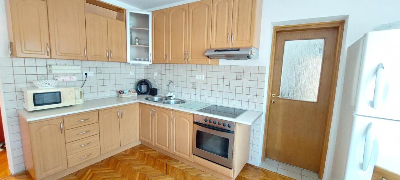 Mb Deluxe Apartment Visoko Esterno foto