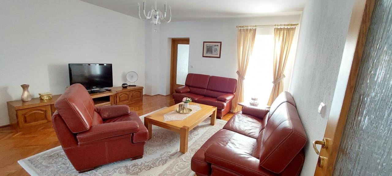 Mb Deluxe Apartment Visoko Esterno foto