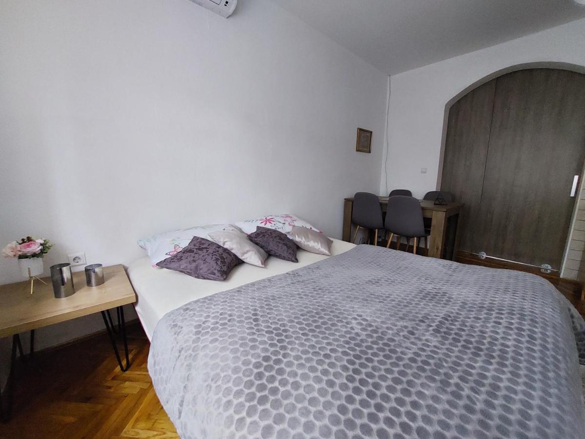 Mb Deluxe Apartment Visoko Esterno foto