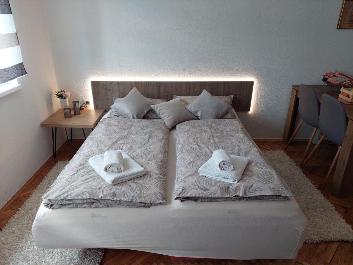 Mb Deluxe Apartment Visoko Esterno foto