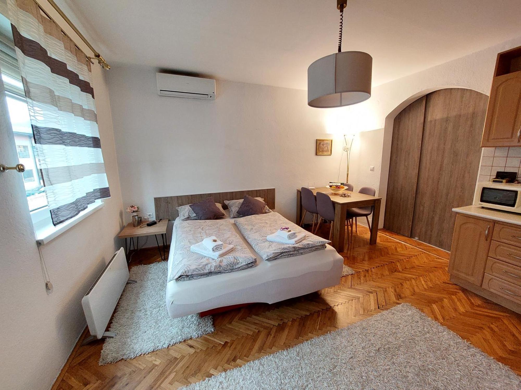Mb Deluxe Apartment Visoko Esterno foto